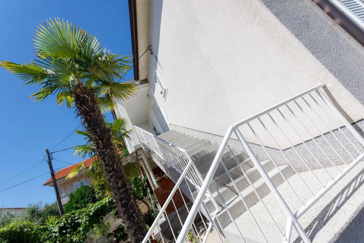 Apartman Laura Krk Town Apartment